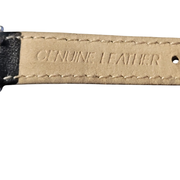 Timex Ladies Indiglo White Dial Silver Trim New Battery Leather Band Vintage - Picture 6 of 7